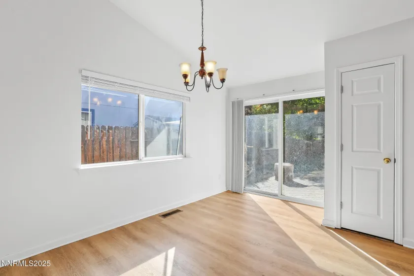 1464 Edlesborough, Gardnerville, Nevada 89410, 3 Bedrooms Bedrooms, ,2 BathroomsBathrooms,Residential,Residential,Edlesborough,250057619