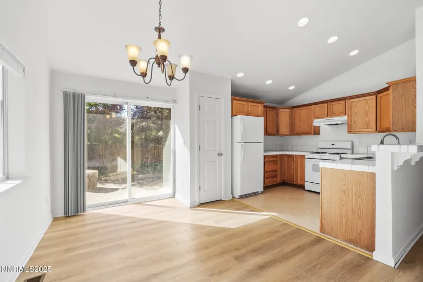 1464 Edlesborough, Gardnerville, Nevada 89410, 3 Bedrooms Bedrooms, ,2 BathroomsBathrooms,Residential,Residential,Edlesborough,250057619