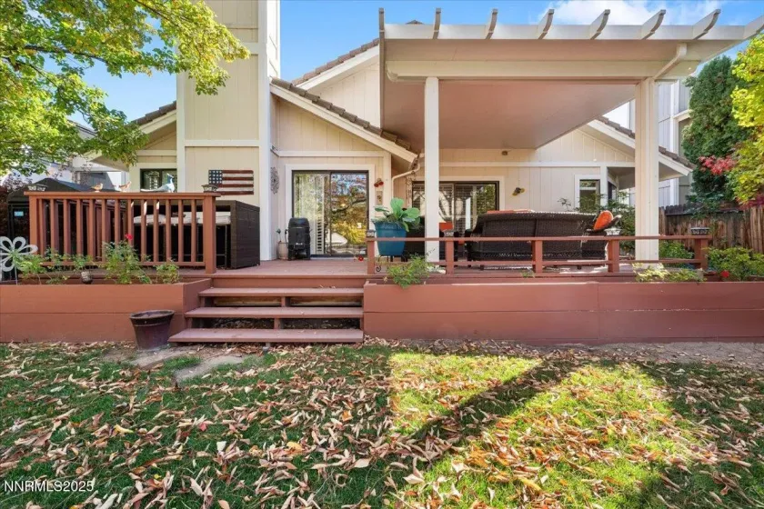 3945 Falling Water, Reno, Nevada 89519, 3 Bedrooms Bedrooms, ,2 BathroomsBathrooms,Residential,Residential,Falling Water,250057639