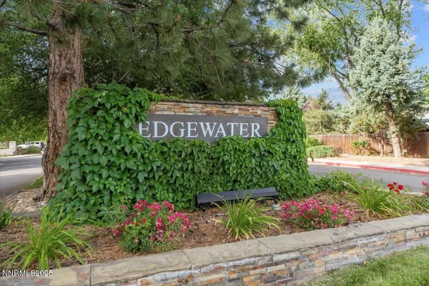 3945 Falling Water, Reno, Nevada 89519, 3 Bedrooms Bedrooms, ,2 BathroomsBathrooms,Residential,Residential,Falling Water,250057639