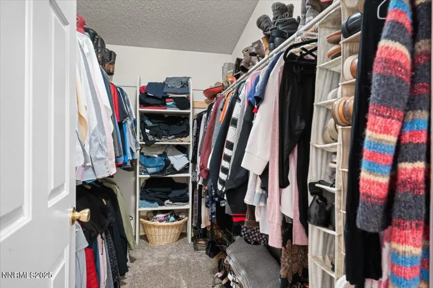 3945 Falling Water, Reno, Nevada 89519, 3 Bedrooms Bedrooms, ,2 BathroomsBathrooms,Residential,Residential,Falling Water,250057639