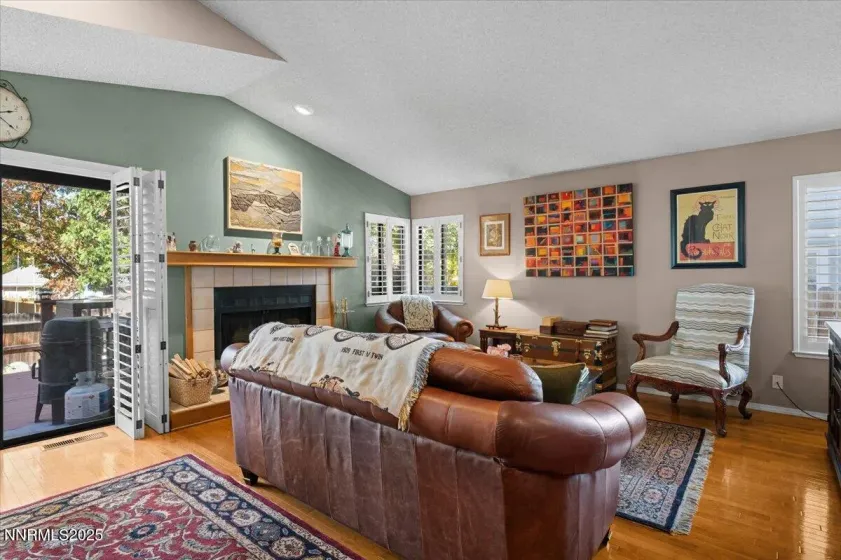 3945 Falling Water, Reno, Nevada 89519, 3 Bedrooms Bedrooms, ,2 BathroomsBathrooms,Residential,Residential,Falling Water,250057639