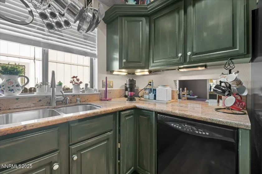 3945 Falling Water, Reno, Nevada 89519, 3 Bedrooms Bedrooms, ,2 BathroomsBathrooms,Residential,Residential,Falling Water,250057639