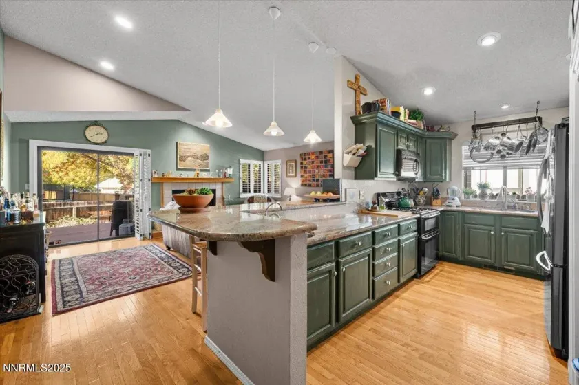 3945 Falling Water, Reno, Nevada 89519, 3 Bedrooms Bedrooms, ,2 BathroomsBathrooms,Residential,Residential,Falling Water,250057639