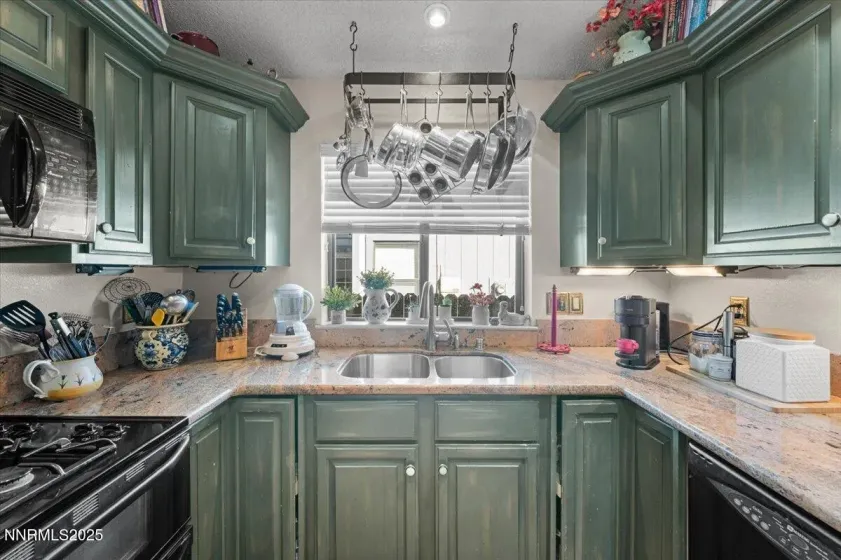 3945 Falling Water, Reno, Nevada 89519, 3 Bedrooms Bedrooms, ,2 BathroomsBathrooms,Residential,Residential,Falling Water,250057639