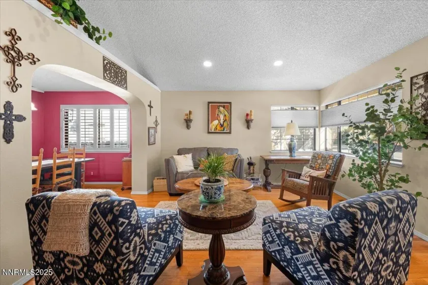 3945 Falling Water, Reno, Nevada 89519, 3 Bedrooms Bedrooms, ,2 BathroomsBathrooms,Residential,Residential,Falling Water,250057639