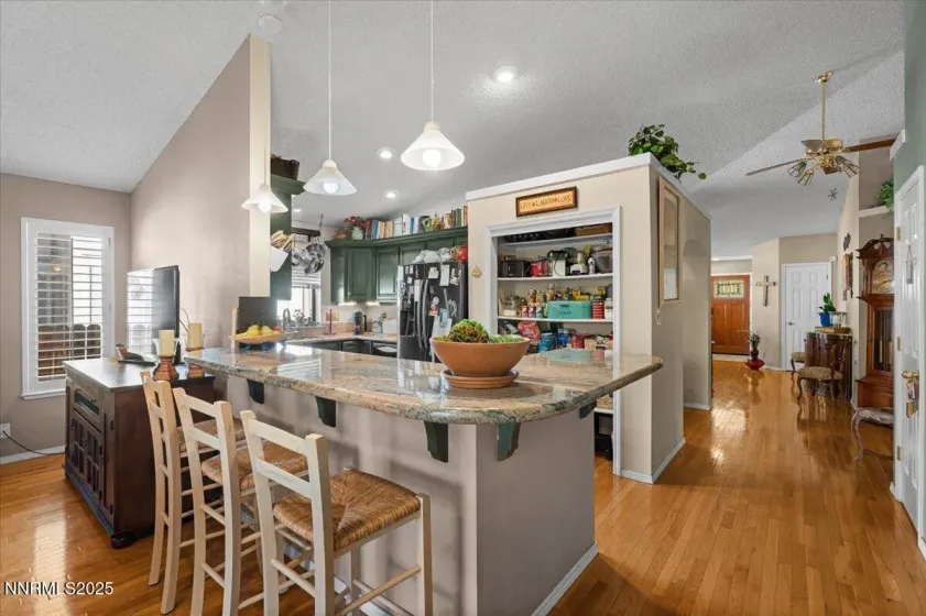 3945 Falling Water, Reno, Nevada 89519, 3 Bedrooms Bedrooms, ,2 BathroomsBathrooms,Residential,Residential,Falling Water,250057639