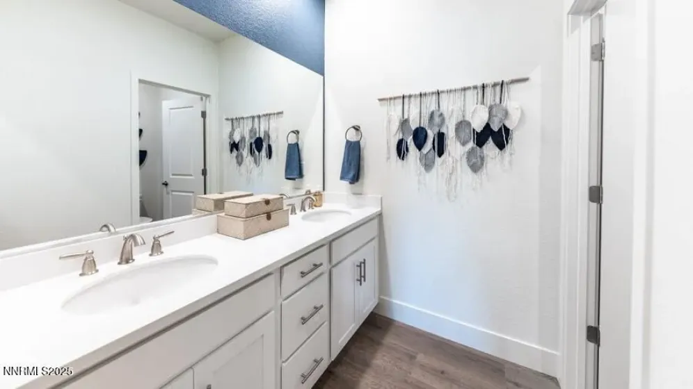 522 Radiant, Carson City, Nevada 89705, 4 Bedrooms Bedrooms, ,2 BathroomsBathrooms,Residential,Residential,Radiant,250057641