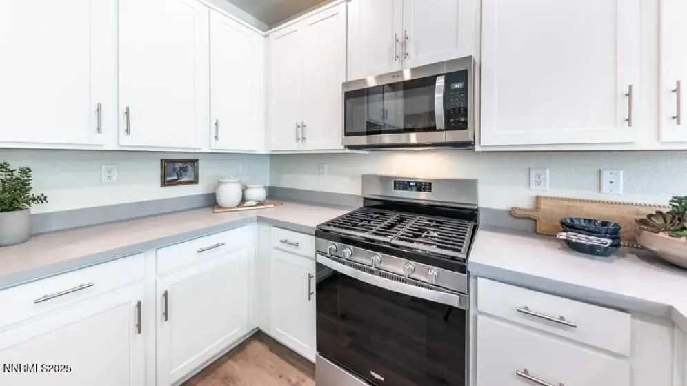 522 Radiant, Carson City, Nevada 89705, 4 Bedrooms Bedrooms, ,2 BathroomsBathrooms,Residential,Residential,Radiant,250057641