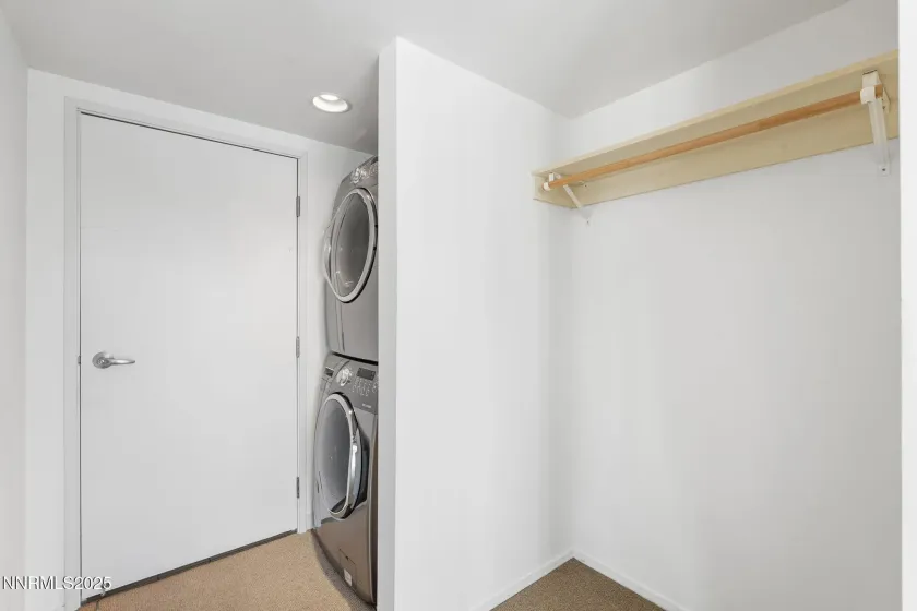 255 Sierra, Reno, Nevada 89501, 2 Bedrooms Bedrooms, ,2 BathroomsBathrooms,Residential,Residential,Sierra,250057645