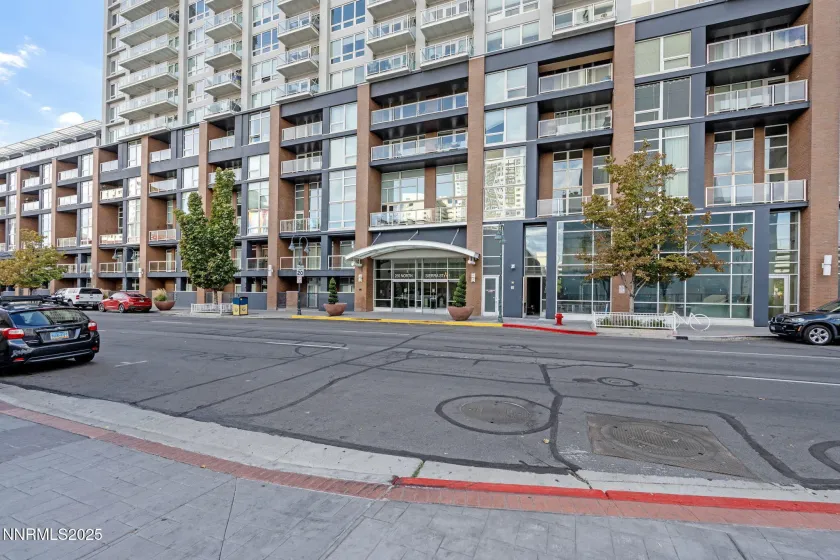 255 Sierra, Reno, Nevada 89501, 2 Bedrooms Bedrooms, ,2 BathroomsBathrooms,Residential,Residential,Sierra,250057645