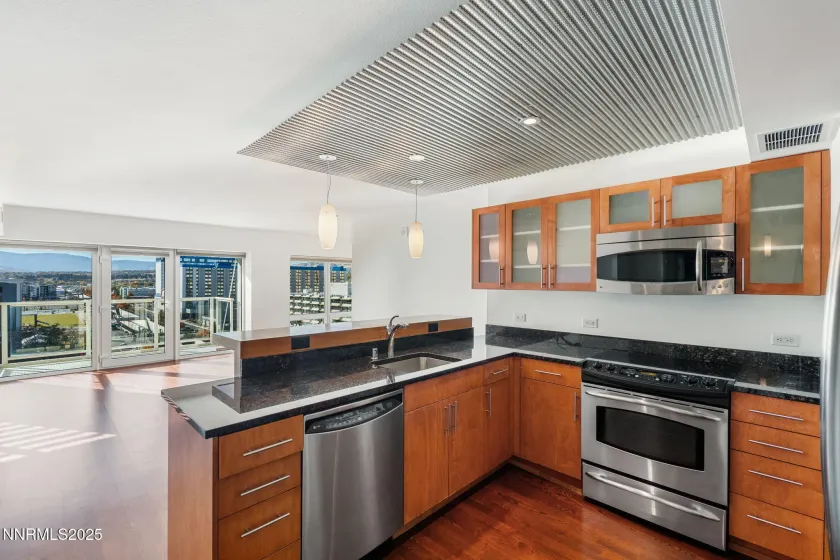 255 Sierra, Reno, Nevada 89501, 2 Bedrooms Bedrooms, ,2 BathroomsBathrooms,Residential,Residential,Sierra,250057645