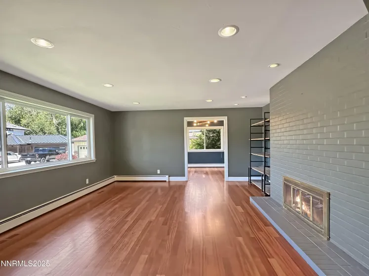 1550 Swan, Reno, Nevada 89509, 3 Bedrooms Bedrooms, ,3 BathroomsBathrooms,Residential,Residential,Swan,250053299