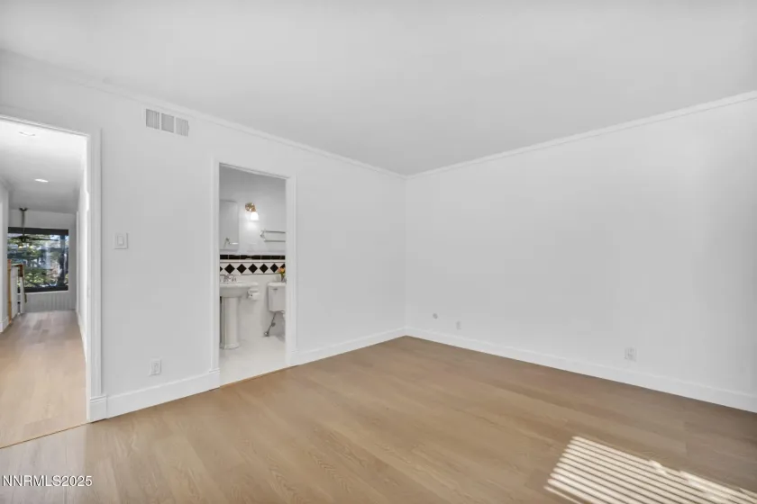 1325 Jones, Reno, Nevada 89503, 2 Bedrooms Bedrooms, ,3 BathroomsBathrooms,Residential,Residential,Jones,250057653