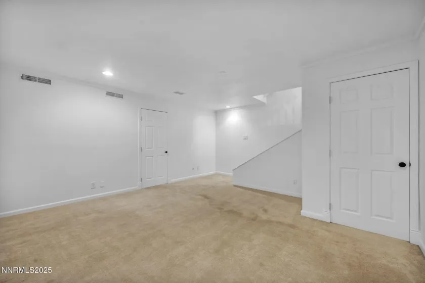 1325 Jones, Reno, Nevada 89503, 2 Bedrooms Bedrooms, ,3 BathroomsBathrooms,Residential,Residential,Jones,250057653