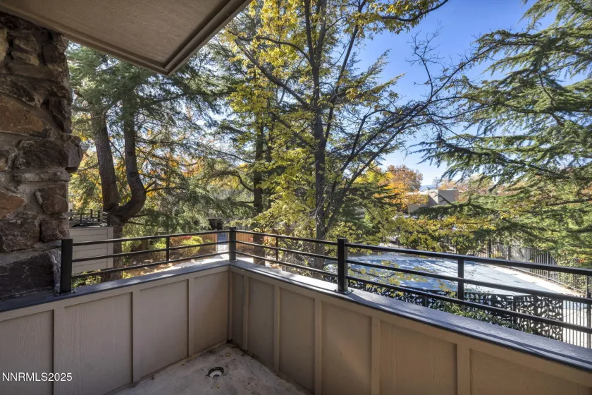 1325 Jones, Reno, Nevada 89503, 2 Bedrooms Bedrooms, ,3 BathroomsBathrooms,Residential,Residential,Jones,250057653