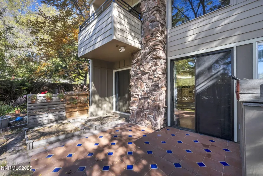 1325 Jones, Reno, Nevada 89503, 2 Bedrooms Bedrooms, ,3 BathroomsBathrooms,Residential,Residential,Jones,250057653