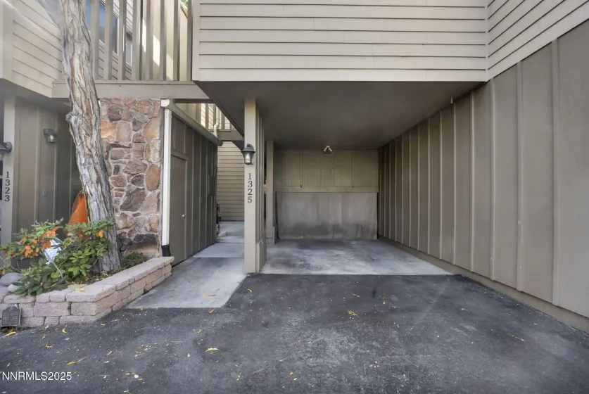 1325 Jones, Reno, Nevada 89503, 2 Bedrooms Bedrooms, ,3 BathroomsBathrooms,Residential,Residential,Jones,250057653