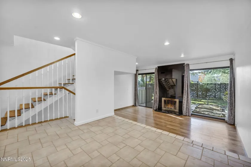 1325 Jones, Reno, Nevada 89503, 2 Bedrooms Bedrooms, ,3 BathroomsBathrooms,Residential,Residential,Jones,250057653