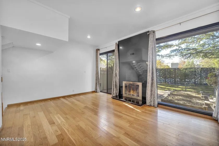 1325 Jones, Reno, Nevada 89503, 2 Bedrooms Bedrooms, ,3 BathroomsBathrooms,Residential,Residential,Jones,250057653