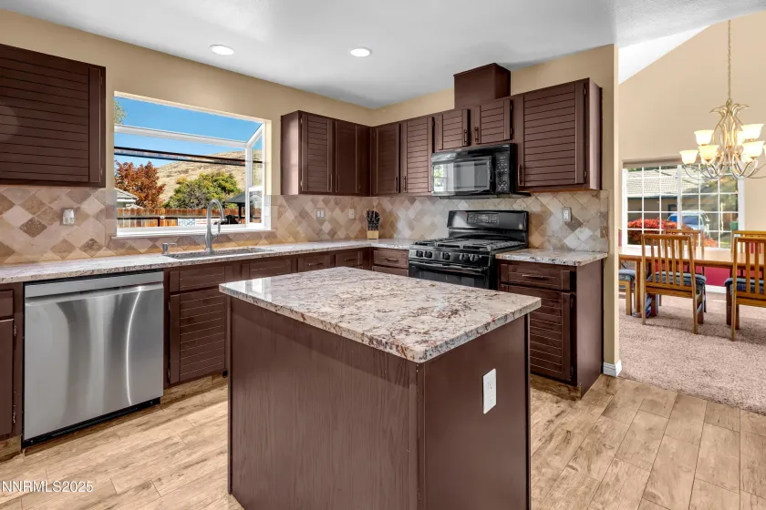 1576 San Pedro, Sparks, Nevada 89436, 4 Bedrooms Bedrooms, ,3 BathroomsBathrooms,Residential,Residential,San Pedro,250057656