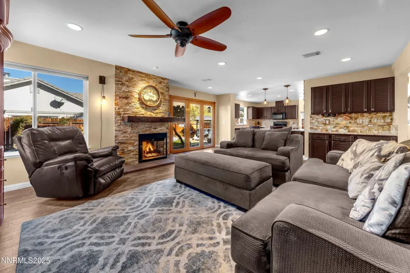 1576 San Pedro, Sparks, Nevada 89436, 4 Bedrooms Bedrooms, ,3 BathroomsBathrooms,Residential,Residential,San Pedro,250057656