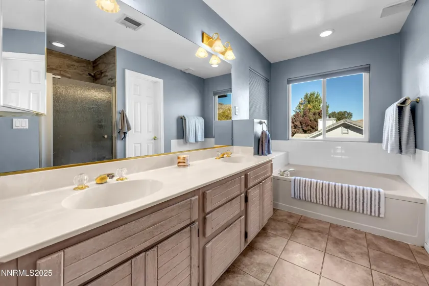 1576 San Pedro, Sparks, Nevada 89436, 4 Bedrooms Bedrooms, ,3 BathroomsBathrooms,Residential,Residential,San Pedro,250057656