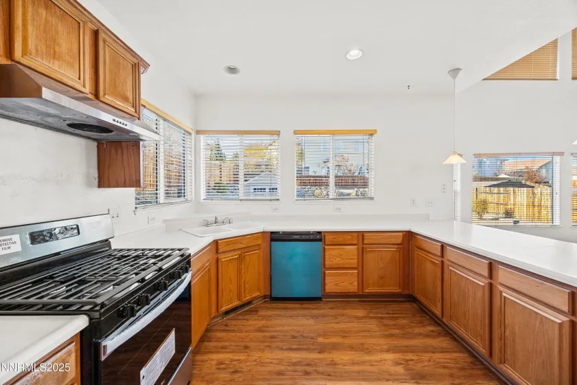 3211 Cityview, Sparks, Nevada 89431, 4 Bedrooms Bedrooms, ,4 BathroomsBathrooms,Residential,Residential,Cityview,250057661