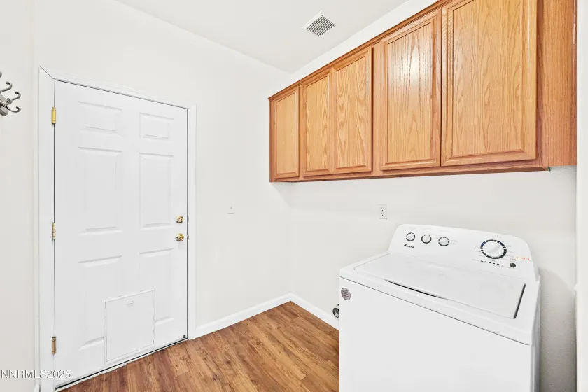 3211 Cityview, Sparks, Nevada 89431, 4 Bedrooms Bedrooms, ,4 BathroomsBathrooms,Residential,Residential,Cityview,250057661