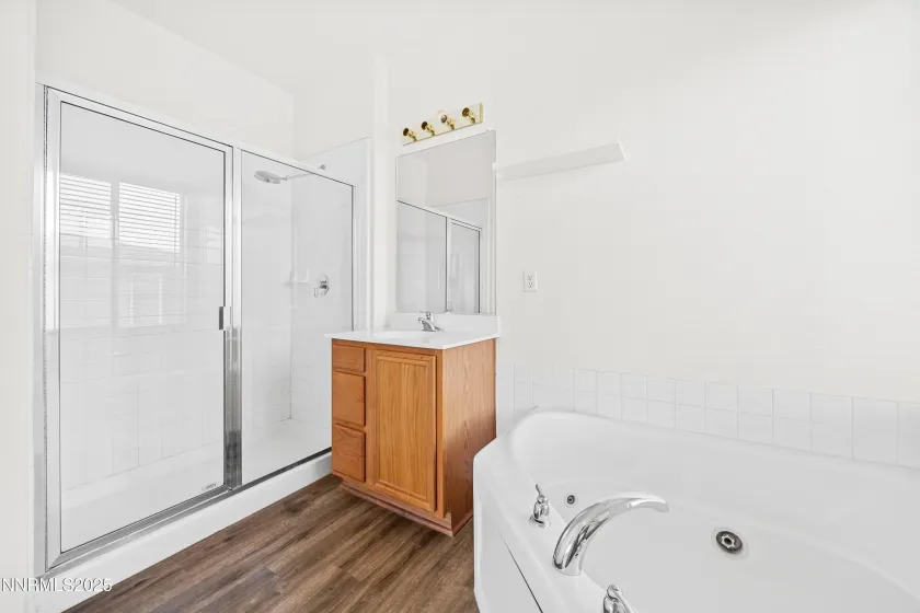 3211 Cityview, Sparks, Nevada 89431, 4 Bedrooms Bedrooms, ,4 BathroomsBathrooms,Residential,Residential,Cityview,250057661