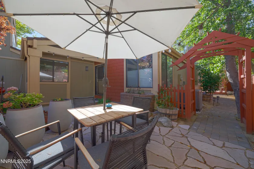 615 Riverview, Reno, Nevada 89509, 2 Bedrooms Bedrooms, ,2 BathroomsBathrooms,Residential,Residential,Riverview,250057665