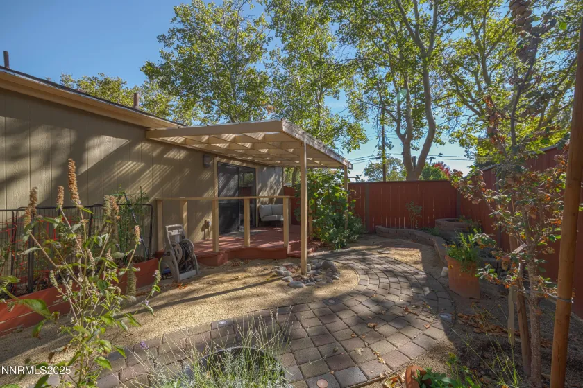 615 Riverview, Reno, Nevada 89509, 2 Bedrooms Bedrooms, ,2 BathroomsBathrooms,Residential,Residential,Riverview,250057665