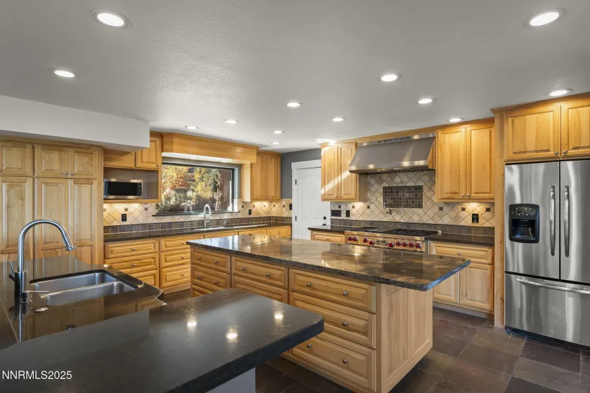 660 Dog Valley, Verdi, Nevada 89439, 4 Bedrooms Bedrooms, ,3 BathroomsBathrooms,Residential,Residential,Dog Valley,250057669