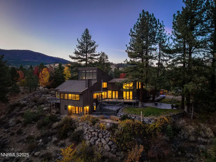 660 Dog Valley, Verdi, Nevada 89439, 4 Bedrooms Bedrooms, ,3 BathroomsBathrooms,Residential,Residential,Dog Valley,250057669