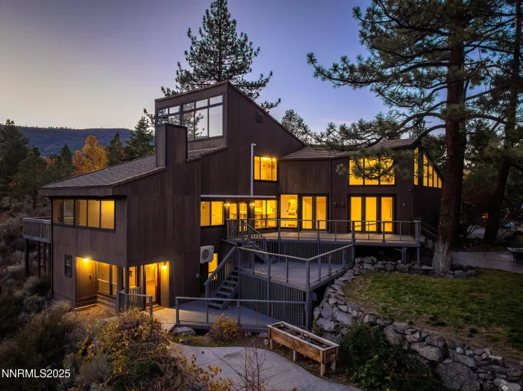 660 Dog Valley, Verdi, Nevada 89439, 4 Bedrooms Bedrooms, ,3 BathroomsBathrooms,Residential,Residential,Dog Valley,250057669