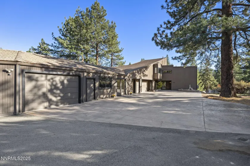 660 Dog Valley, Verdi, Nevada 89439, 4 Bedrooms Bedrooms, ,3 BathroomsBathrooms,Residential,Residential,Dog Valley,250057669