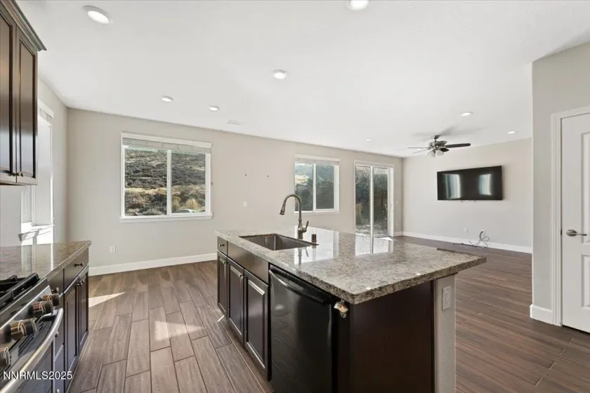 10300 Gold Mine, Reno, Nevada 89521, 4 Bedrooms Bedrooms, ,3 BathroomsBathrooms,Residential,Residential,Gold Mine,250057186