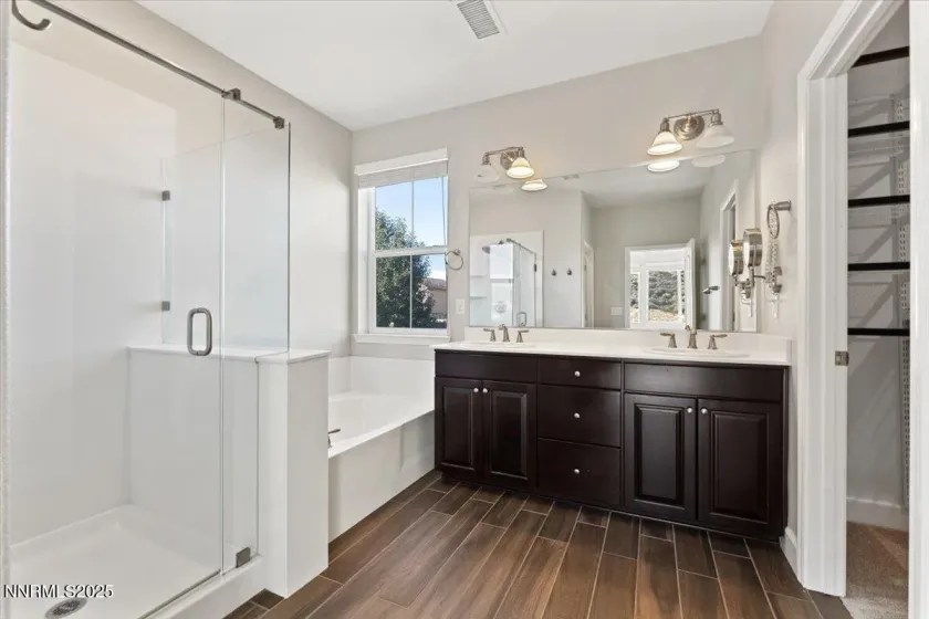 10300 Gold Mine, Reno, Nevada 89521, 4 Bedrooms Bedrooms, ,3 BathroomsBathrooms,Residential,Residential,Gold Mine,250057186