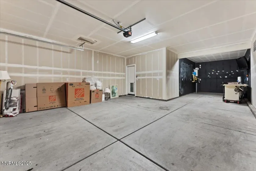 10300 Gold Mine, Reno, Nevada 89521, 4 Bedrooms Bedrooms, ,3 BathroomsBathrooms,Residential,Residential,Gold Mine,250057186