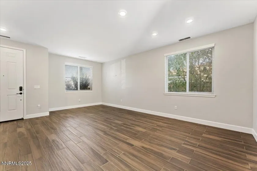 10300 Gold Mine, Reno, Nevada 89521, 4 Bedrooms Bedrooms, ,3 BathroomsBathrooms,Residential,Residential,Gold Mine,250057186