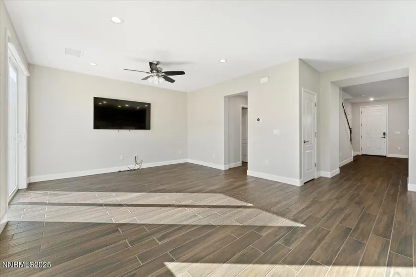 10300 Gold Mine, Reno, Nevada 89521, 4 Bedrooms Bedrooms, ,3 BathroomsBathrooms,Residential,Residential,Gold Mine,250057186