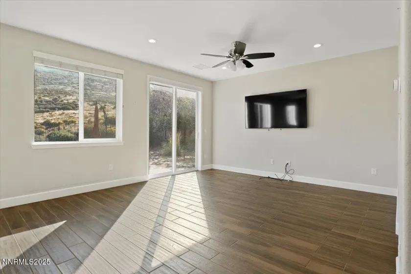 10300 Gold Mine, Reno, Nevada 89521, 4 Bedrooms Bedrooms, ,3 BathroomsBathrooms,Residential,Residential,Gold Mine,250057186