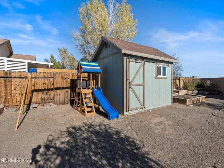 114 Red Oak Ct, Fernley, Nevada 89408, 3 Bedrooms Bedrooms, ,2 BathroomsBathrooms,Residential,Residential,Red Oak Ct,250057672