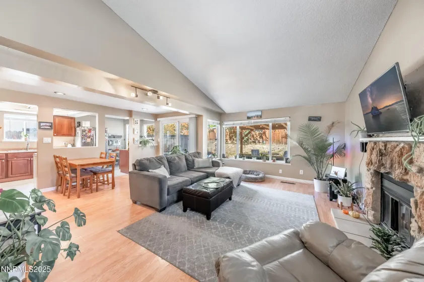 1185 Westlake, Reno, Nevada 89523, 4 Bedrooms Bedrooms, ,3 BathroomsBathrooms,Residential,Residential,Westlake,250057674