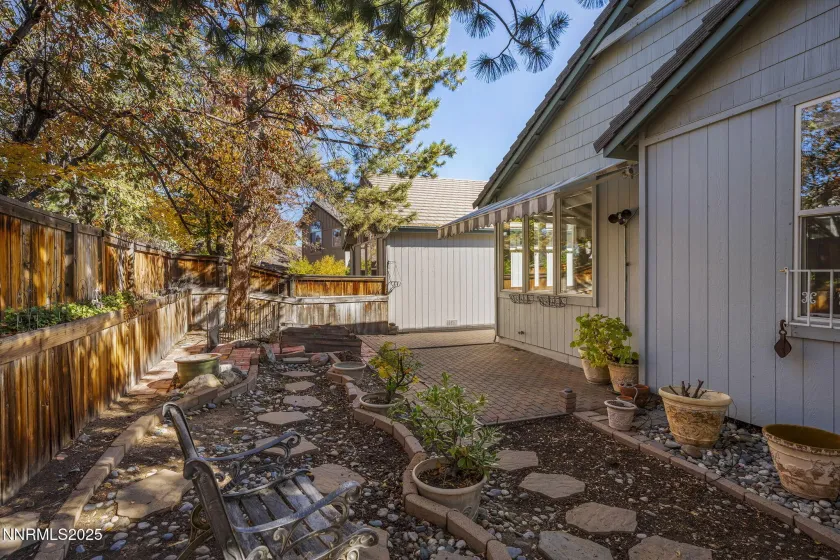 825 Caughlin, Reno, Nevada 89519, 2 Bedrooms Bedrooms, ,2 BathroomsBathrooms,Residential,Residential,Caughlin,250057675