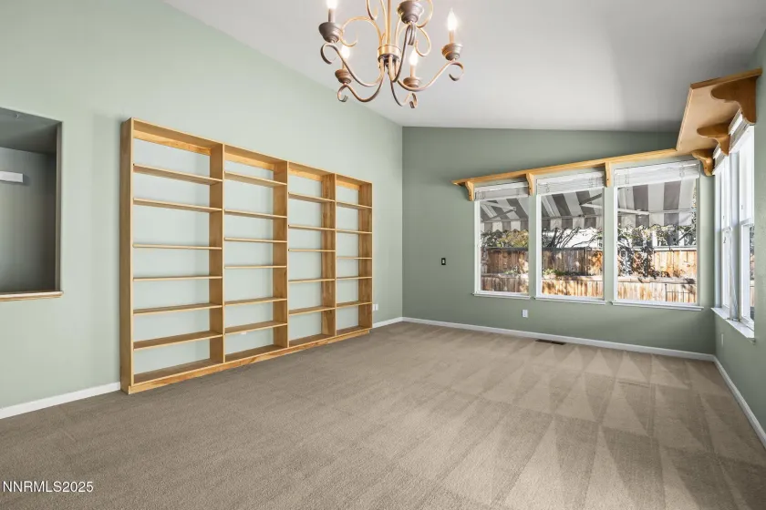 825 Caughlin, Reno, Nevada 89519, 2 Bedrooms Bedrooms, ,2 BathroomsBathrooms,Residential,Residential,Caughlin,250057675