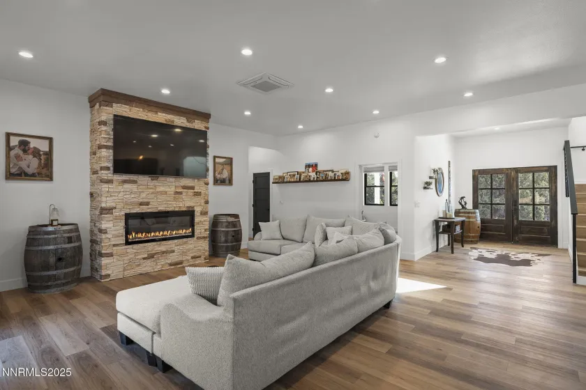 2320 Empire, Reno, Nevada 89521, 5 Bedrooms Bedrooms, ,3 BathroomsBathrooms,Residential,Residential,Empire,250057681 2320 Empire, Reno, Nevada 89521, 5 Bedrooms Bedrooms, ,3 BathroomsBathrooms,Residential,Residential,Empire,250057681