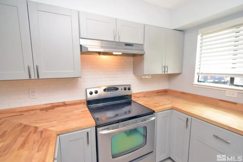 3230 Wedekind, Sparks, Nevada 89431, 2 Bedrooms Bedrooms, ,3 BathroomsBathrooms,Residential,Residential,Wedekind,250006501