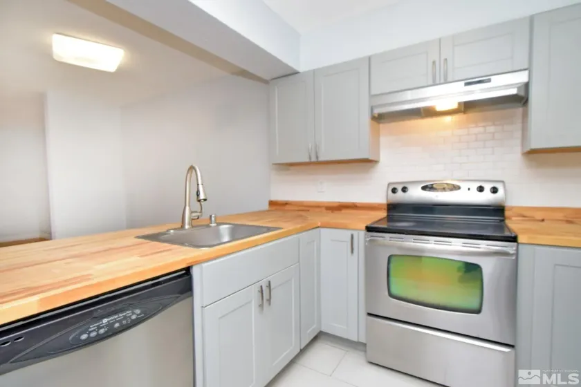 3230 Wedekind, Sparks, Nevada 89431, 2 Bedrooms Bedrooms, ,3 BathroomsBathrooms,Residential,Residential,Wedekind,250006501