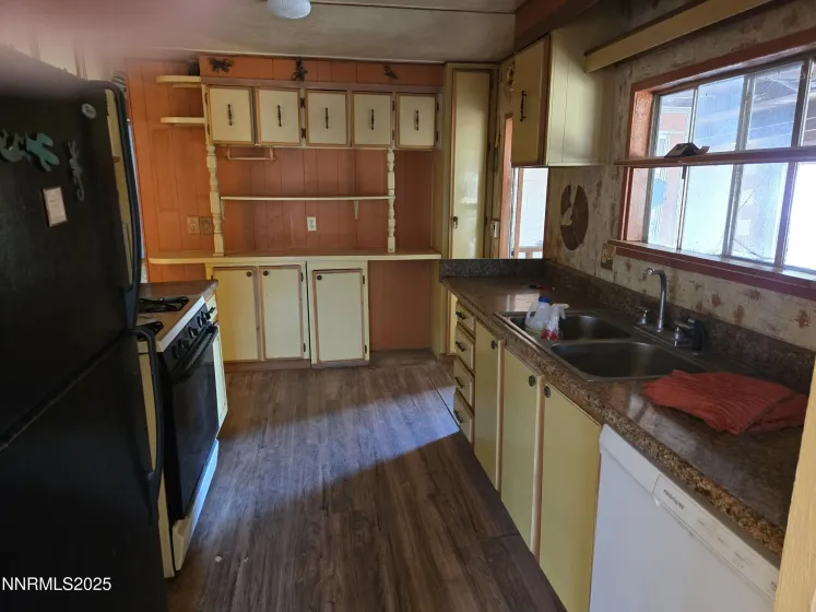 14 Yermo, Yerington, Nevada 89447, 2 Bedrooms Bedrooms, ,1 BathroomBathrooms,Residential,Residential,Yermo,250057690